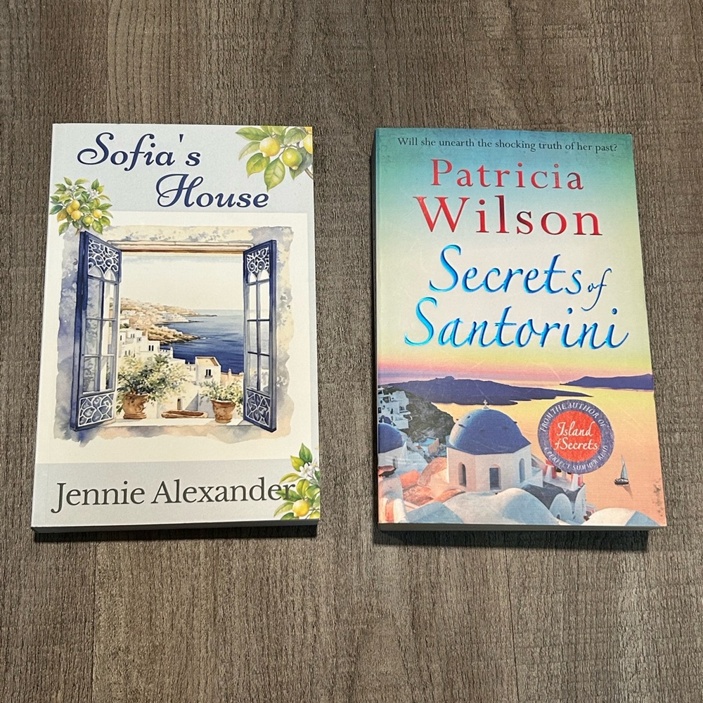 Secrets of Santorini by Patricia Wilson - Multicolor Paperback